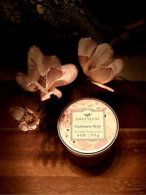 Cashmere Kiss Tin Candle — Soft Blush